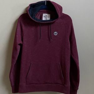 HOLLISTER GUYS PULLOVER HOODIE SWEATSHIRT/ MAROON/SIZE SMALL.